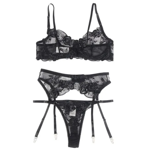 Lenjerie sexy 3 piese SUBBLIME. set cu sutien. chilot tanga și portjartier. design cu plasă și trandafiri. culoare negru. mărime S/M (R81122)